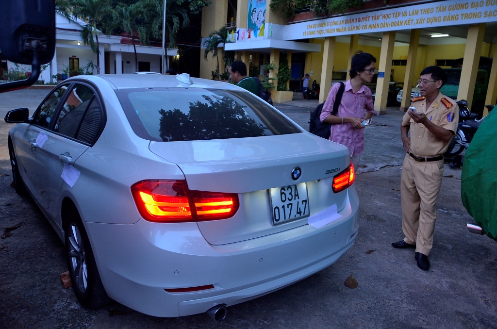 Tài xế lái xe BMW “điên” trên phố Sài Gòn có chứng nhận tâm thần